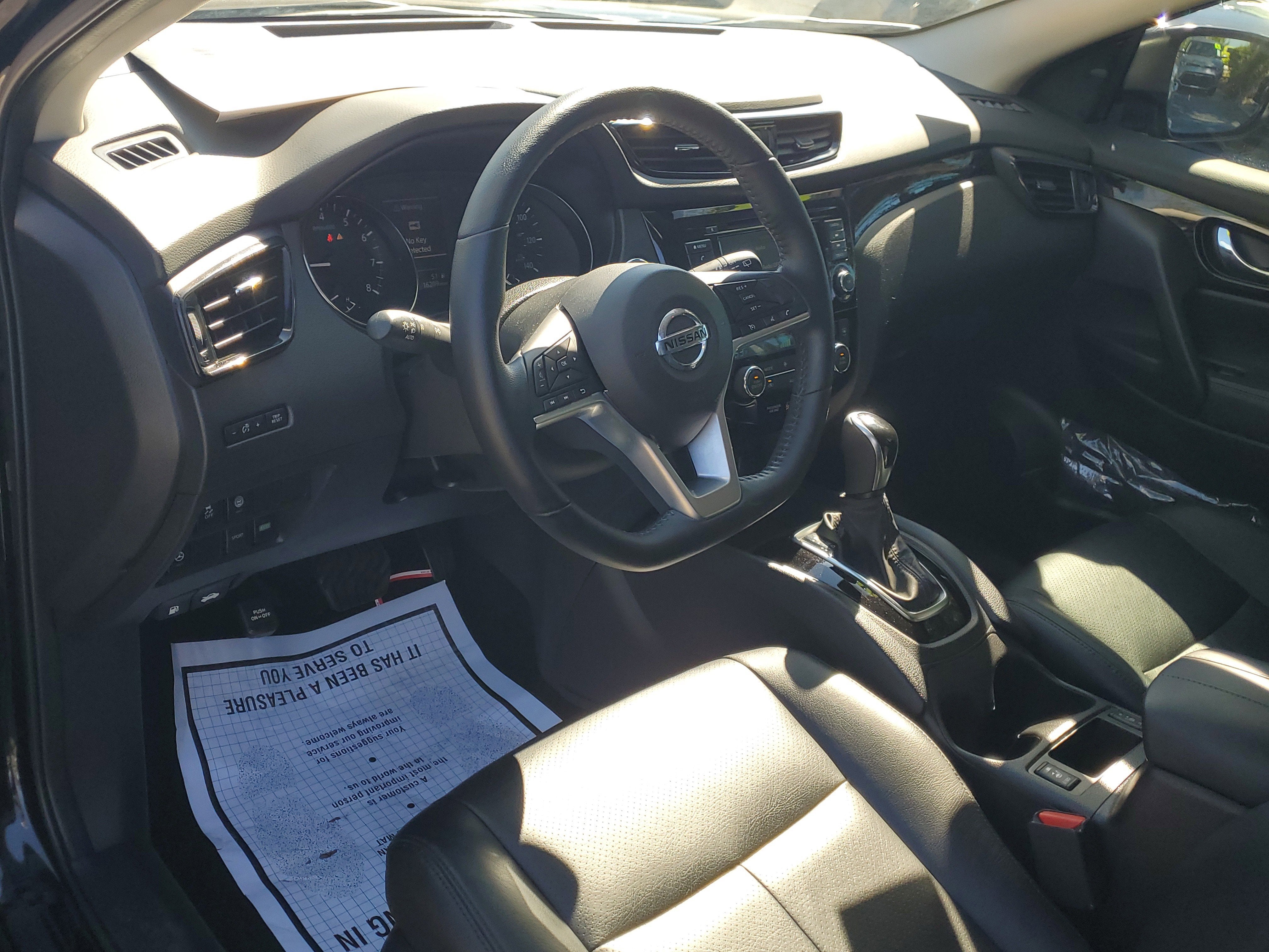 2022 Nissan Rogue Sport SV