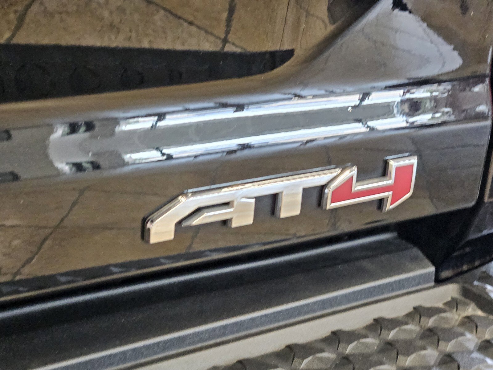 2023 GMC Canyon 4WD AT4