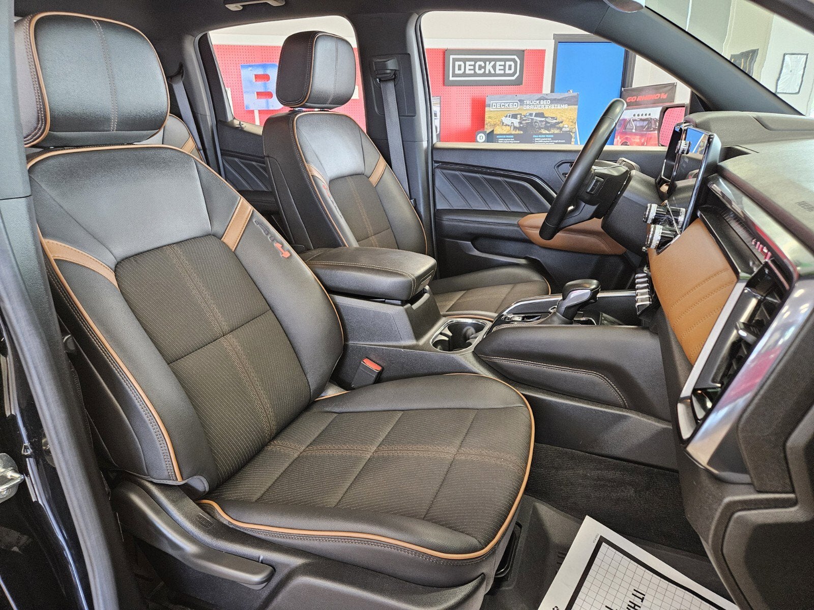 2023 GMC Canyon 4WD AT4