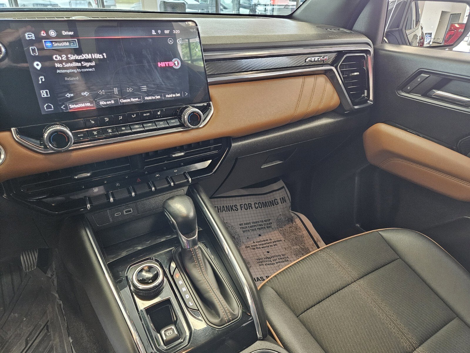 2023 GMC Canyon 4WD AT4