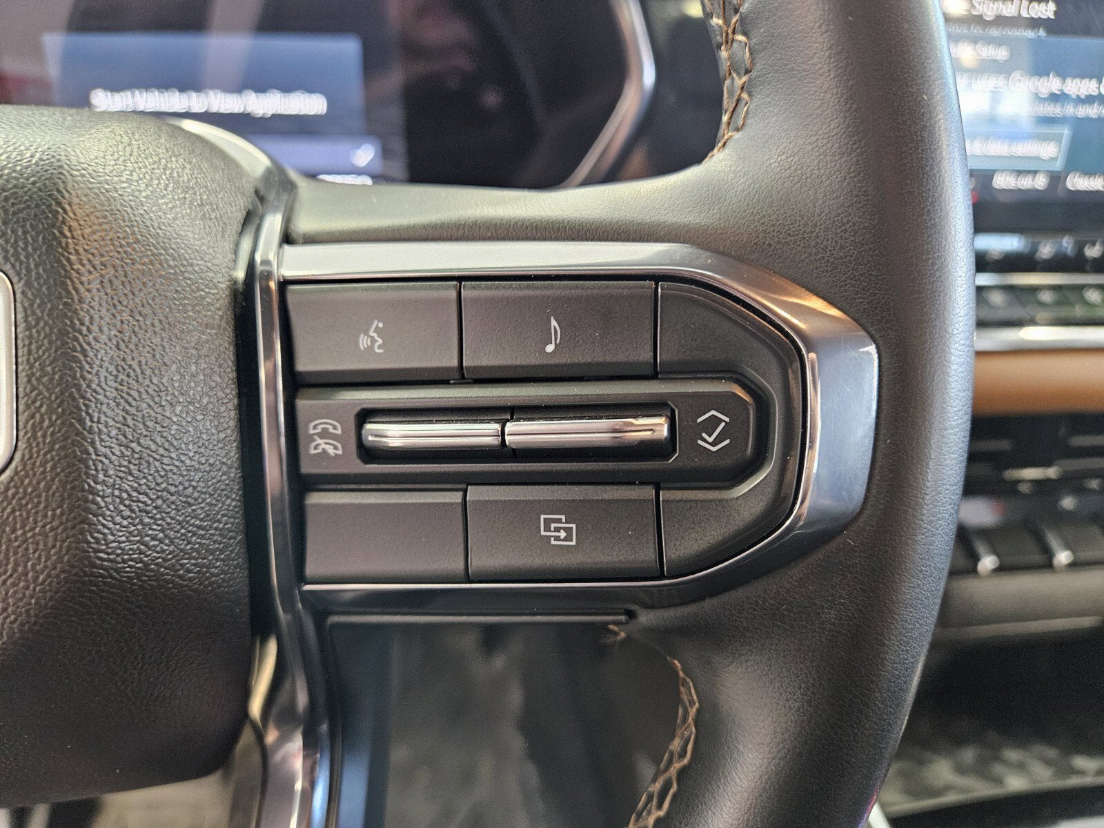 2023 GMC Canyon 4WD AT4