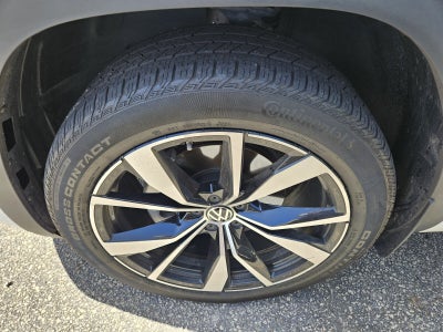 2024 Volkswagen Atlas Cross Sport 2.0T SEL Premium R-Line