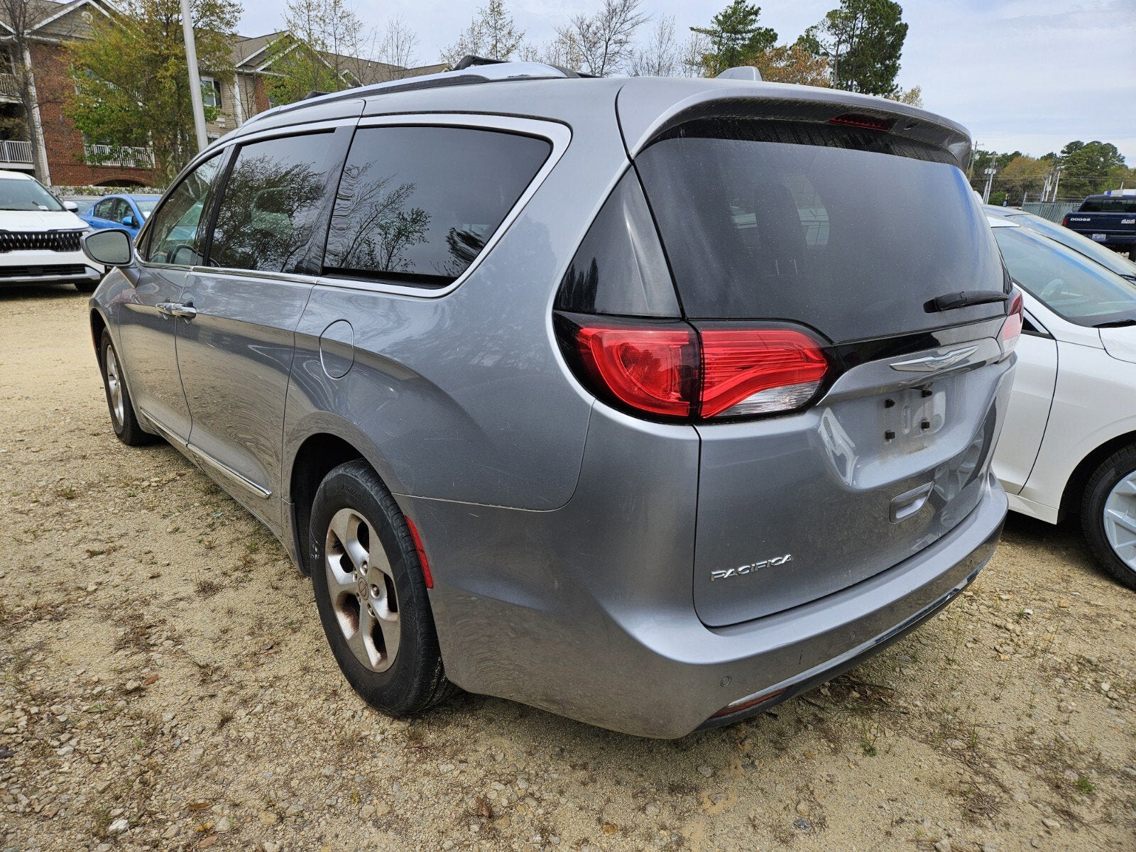 2017 Chrysler Pacifica Touring-L Plus