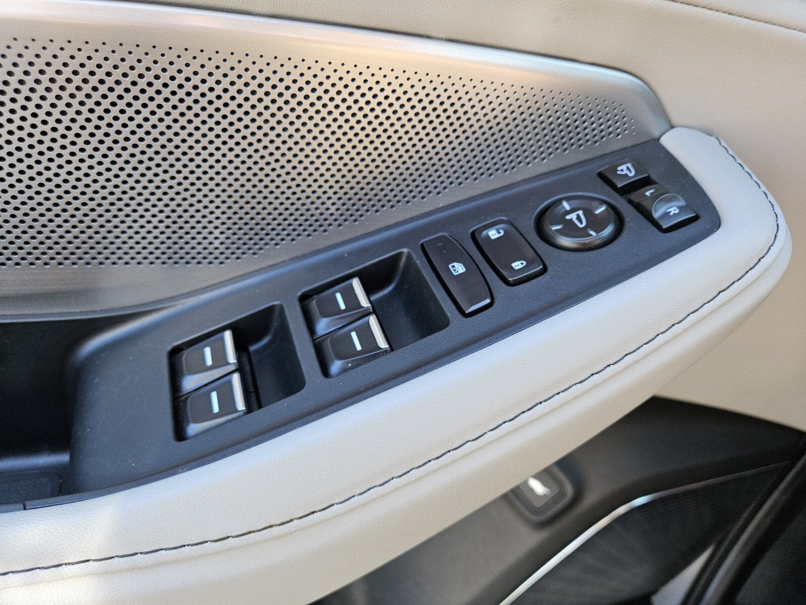 2025 Acura MDX w/Technology Package