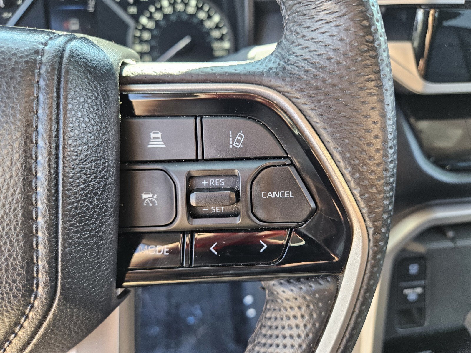 2024 Toyota Tundra 4WD SR5
