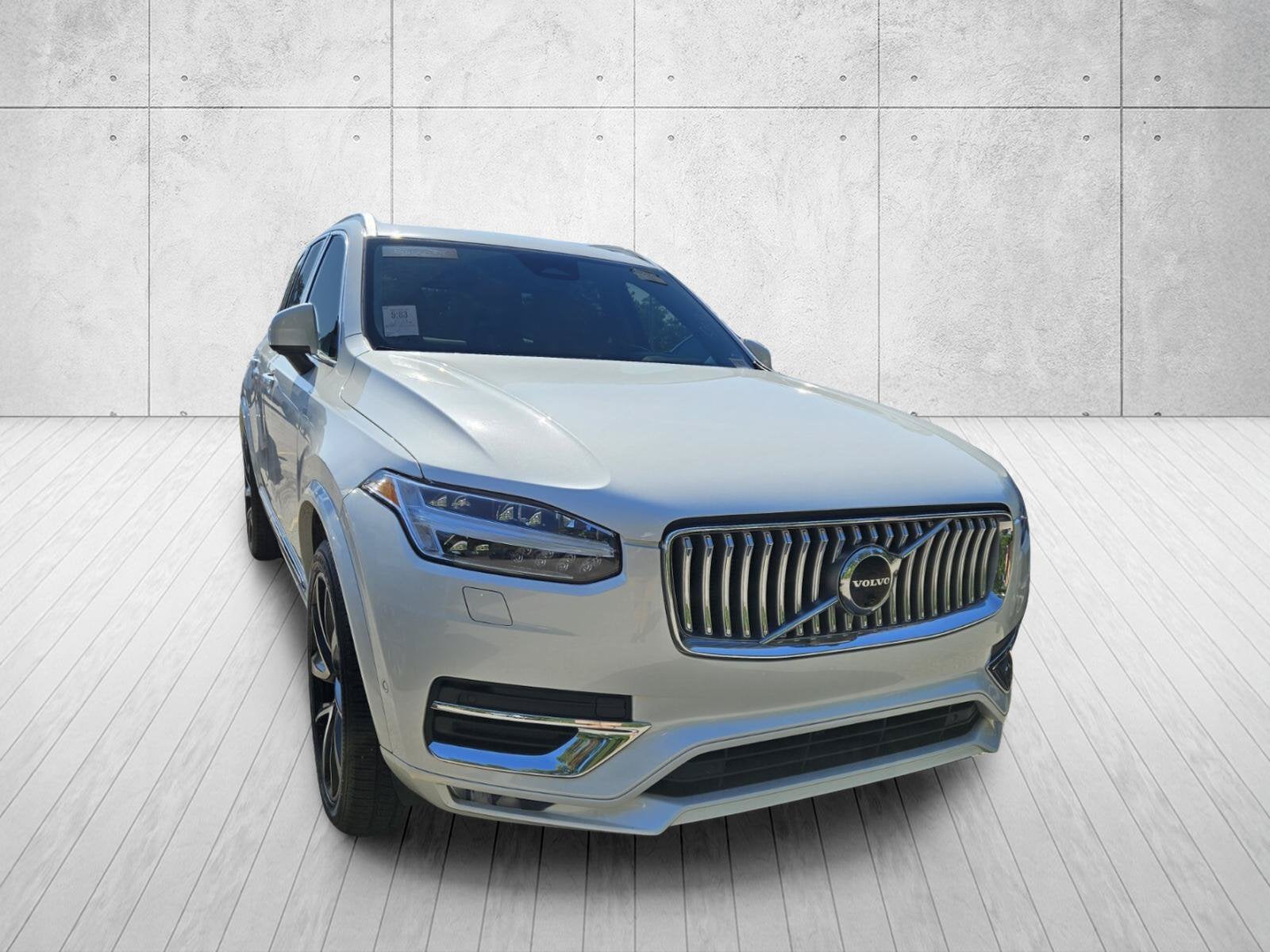 2023 Volvo XC90 Plus