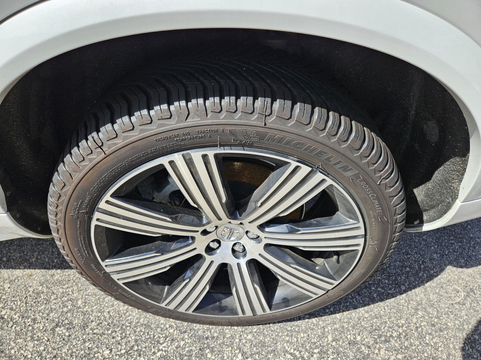2024 Volvo XC90 Plus Bright Theme