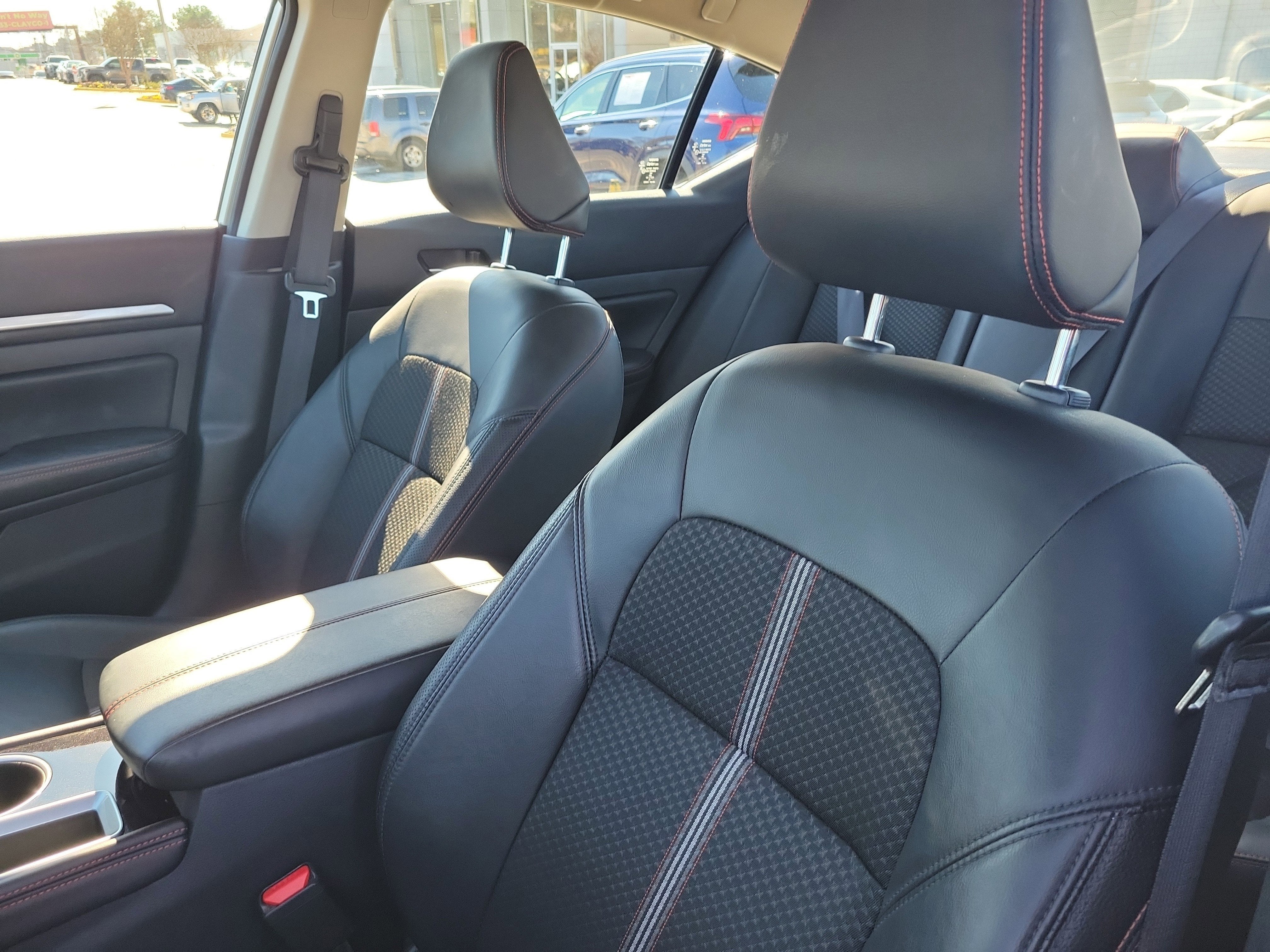 2025 Nissan Altima SR