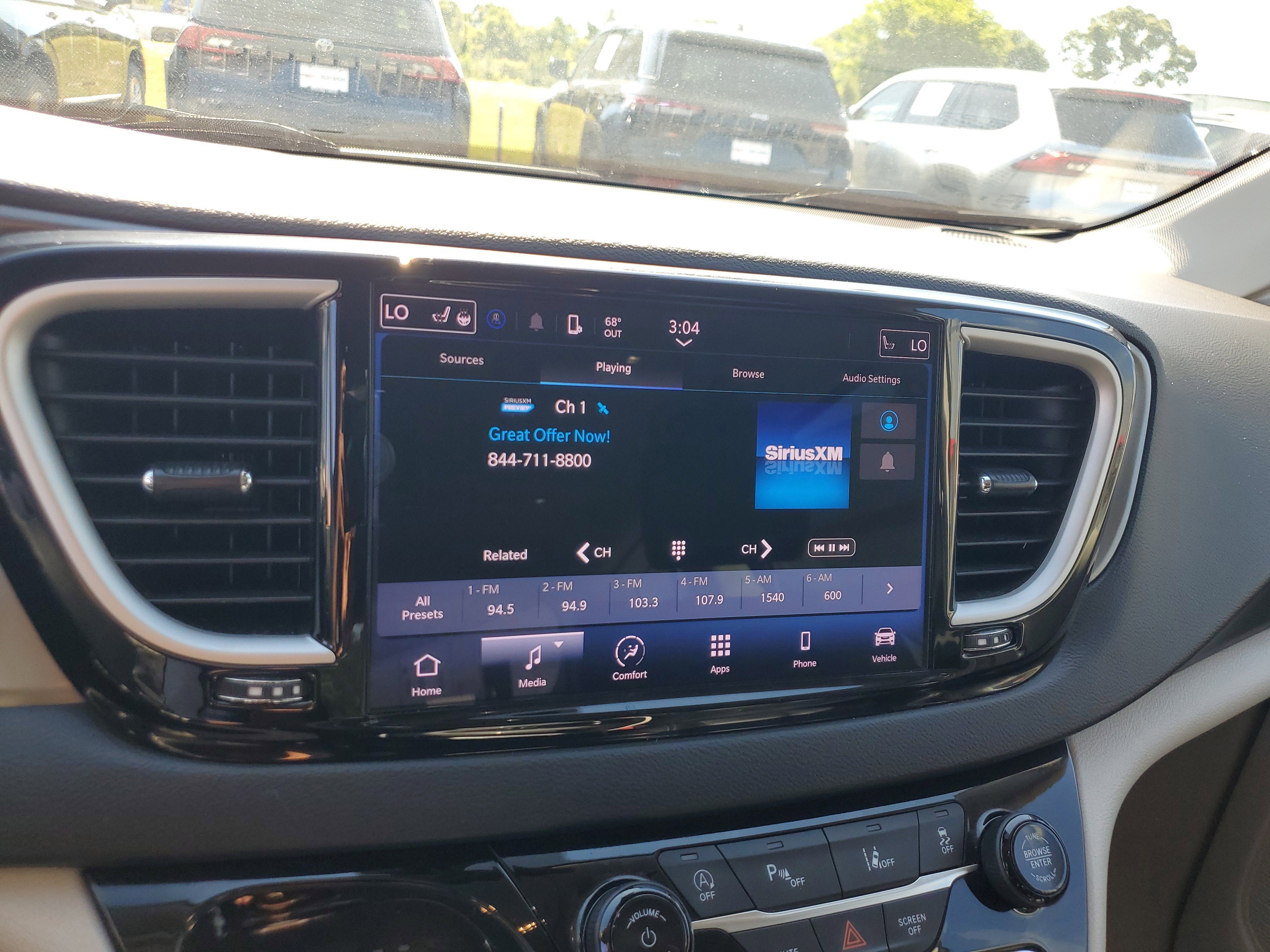 2023 Chrysler Pacifica Touring L