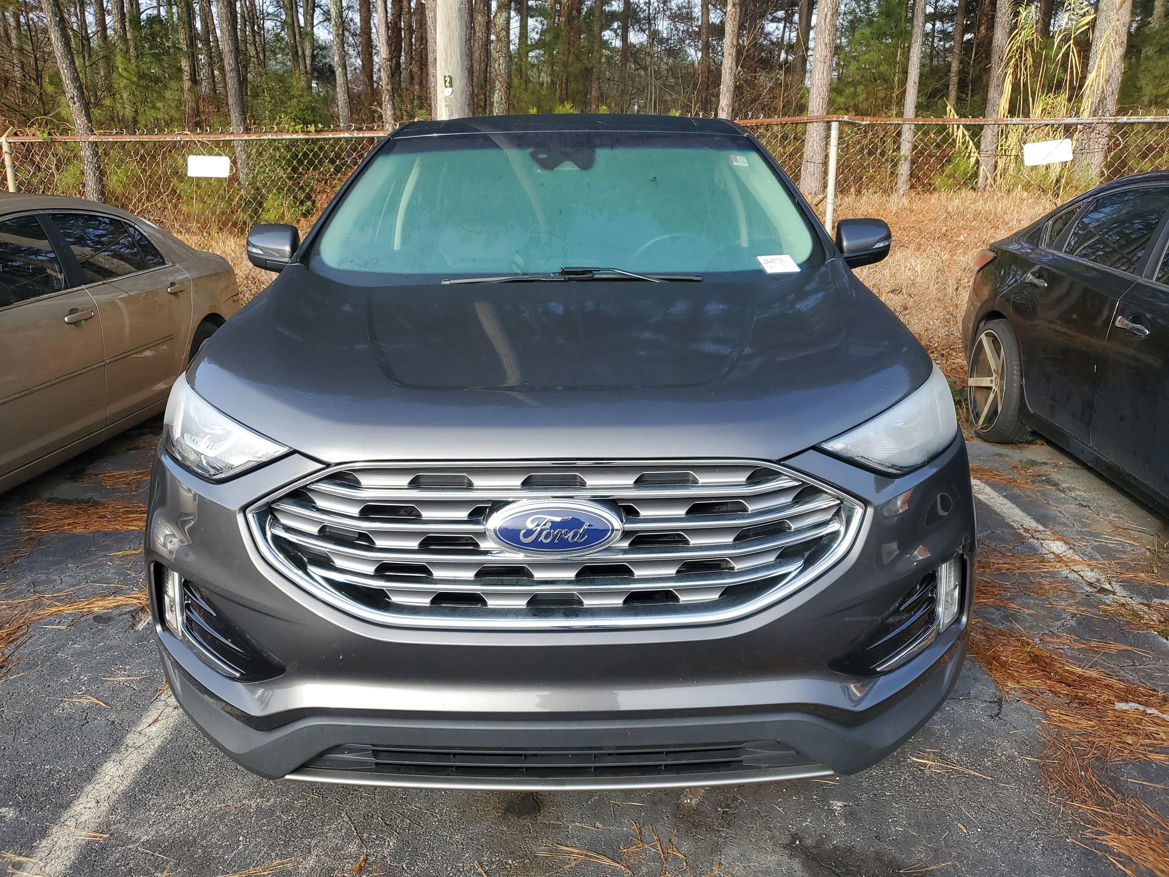 2020 Ford Edge Base