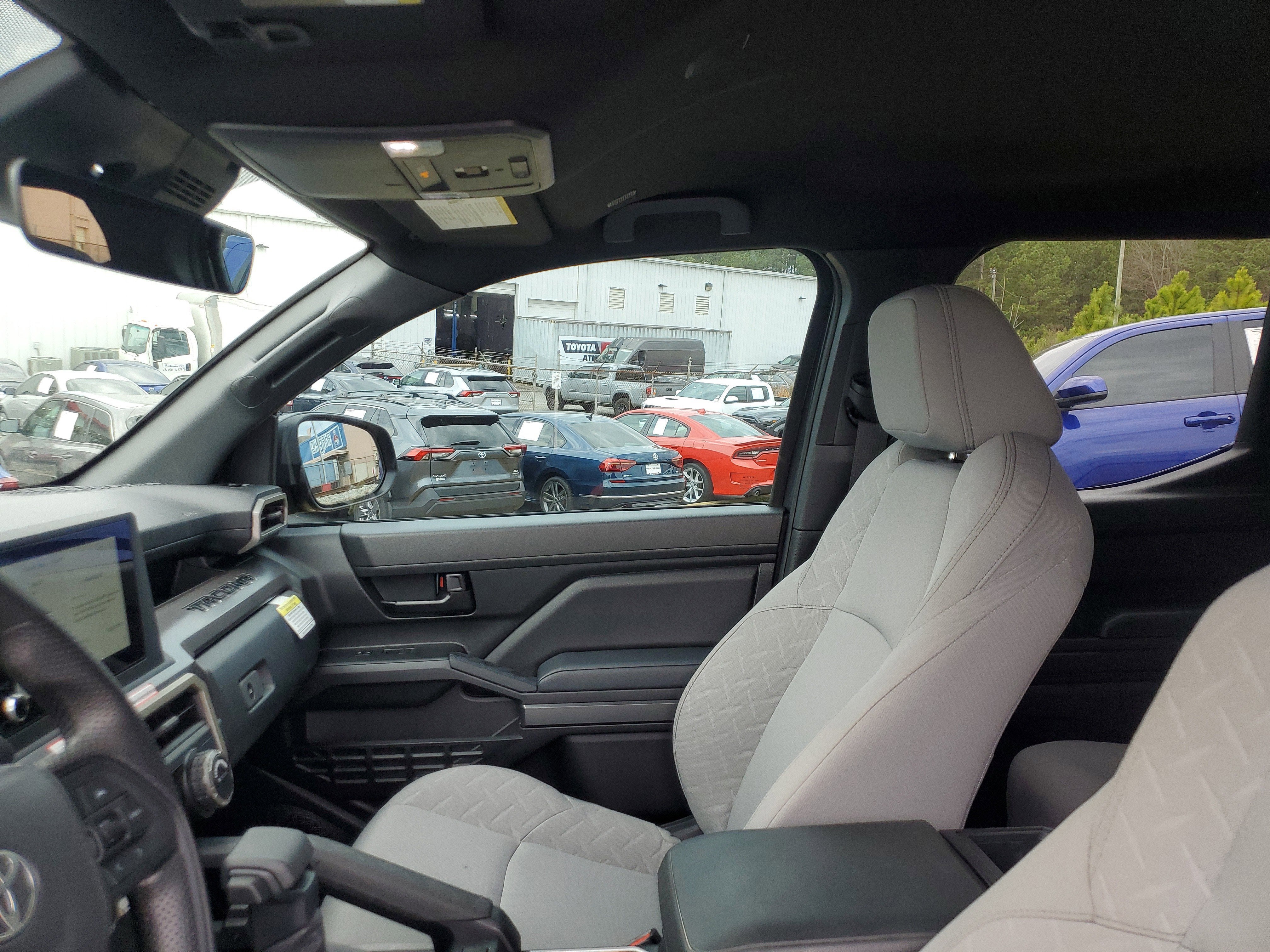 2025 Toyota Tacoma 4WD SR5