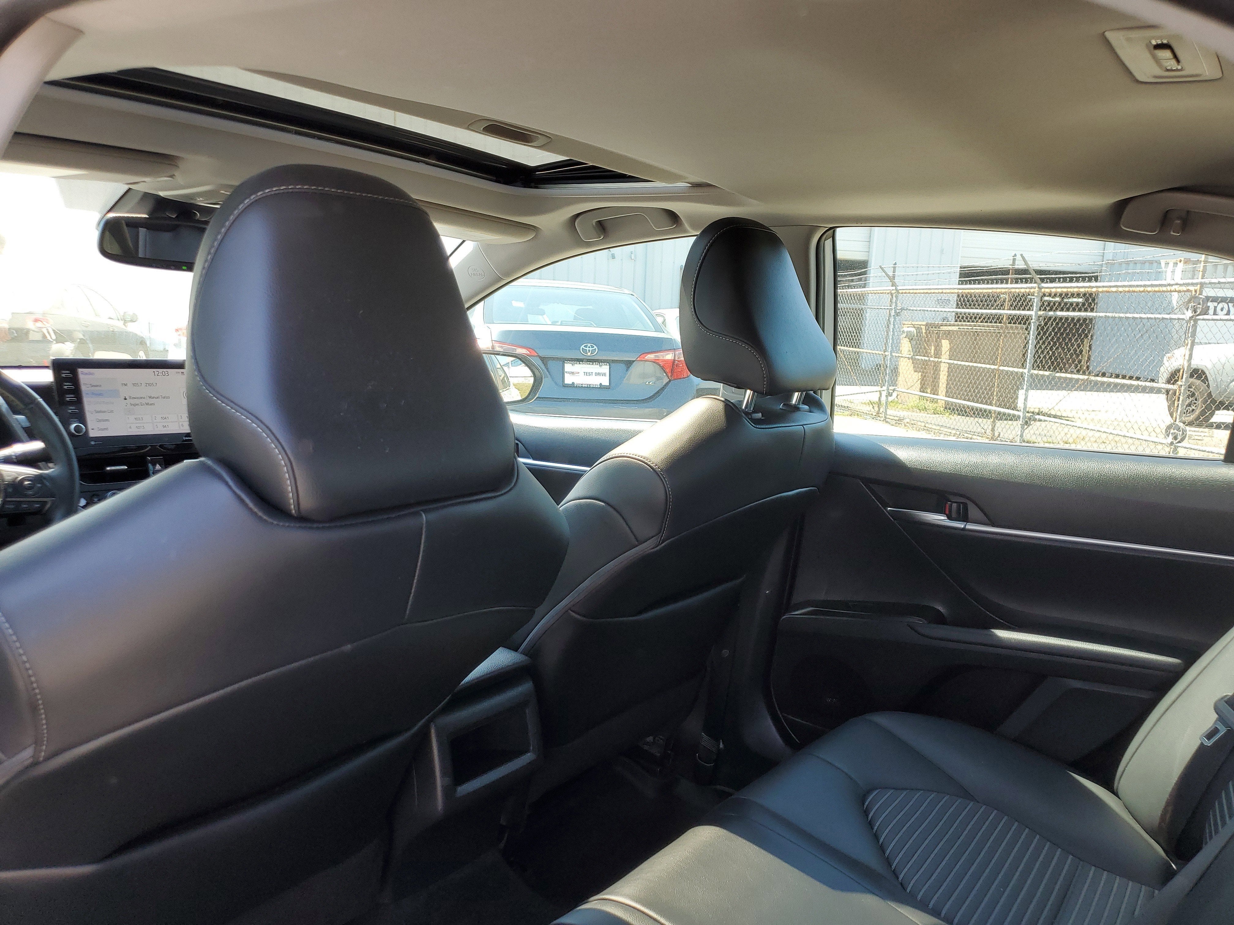 2022 Toyota Camry Hybrid SE