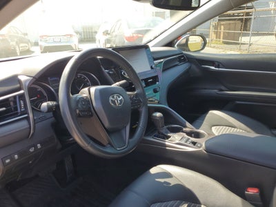 2022 Toyota Camry Hybrid SE