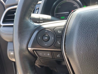 2022 Toyota Camry Hybrid SE