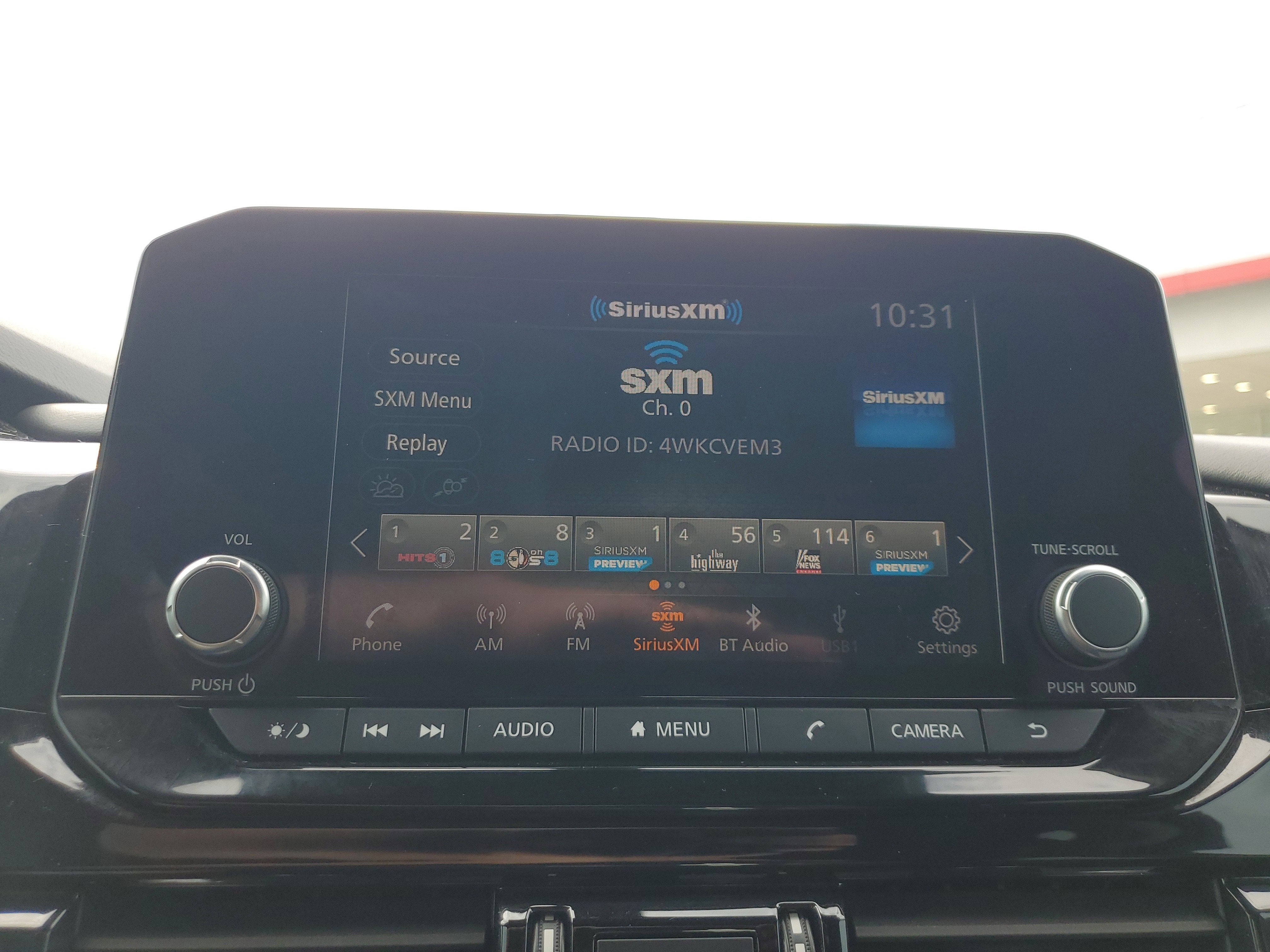 2024 Nissan Pathfinder SV