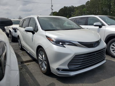 2023 Toyota Sienna Platinum