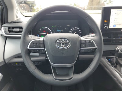 2025 Toyota Sienna XLE