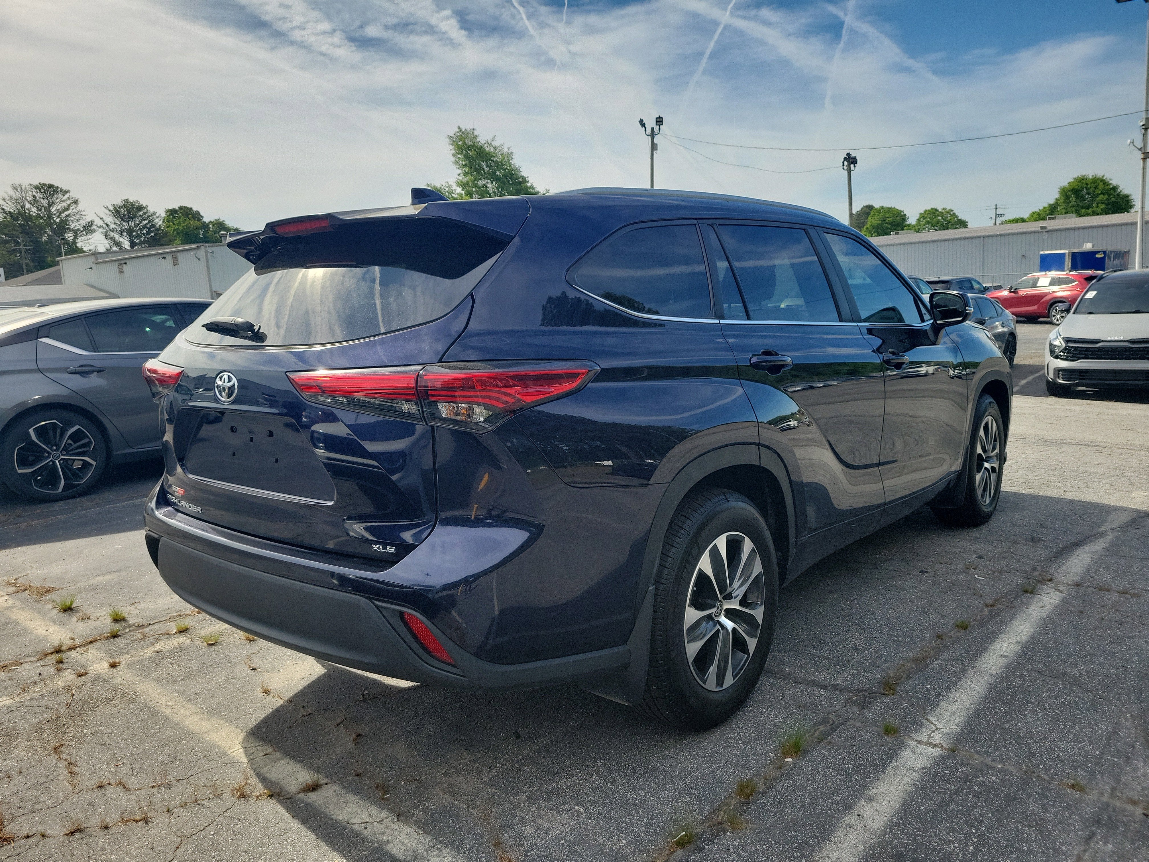 2023 Toyota Highlander Base