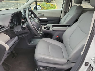 2024 Toyota Sienna XLE