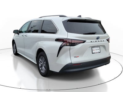 2024 Toyota Sienna XLE