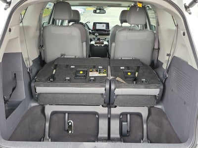 2024 Toyota Sienna XLE