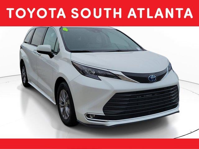 2024 Toyota Sienna XLE