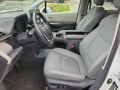 2024 Toyota Sienna XLE
