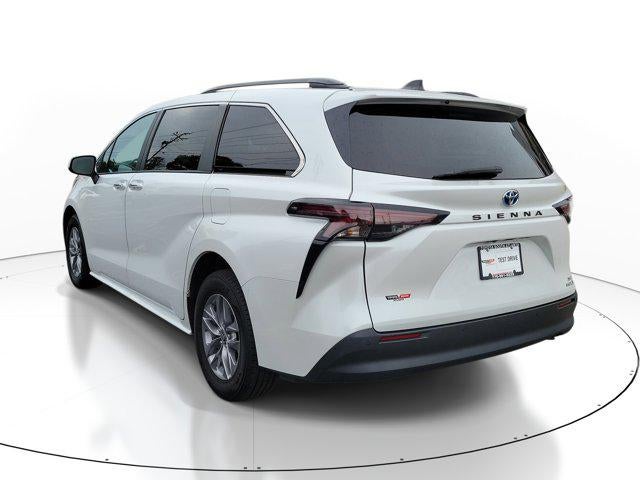 2024 Toyota Sienna XLE