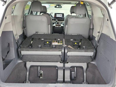 2024 Toyota Sienna XLE