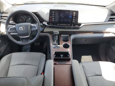2024 Toyota Sienna XLE