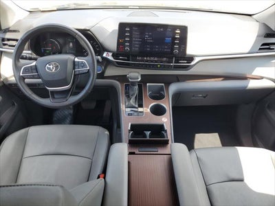 2024 Toyota Sienna XLE