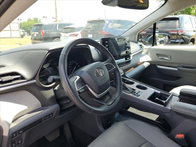 2024 Toyota Sienna XLE