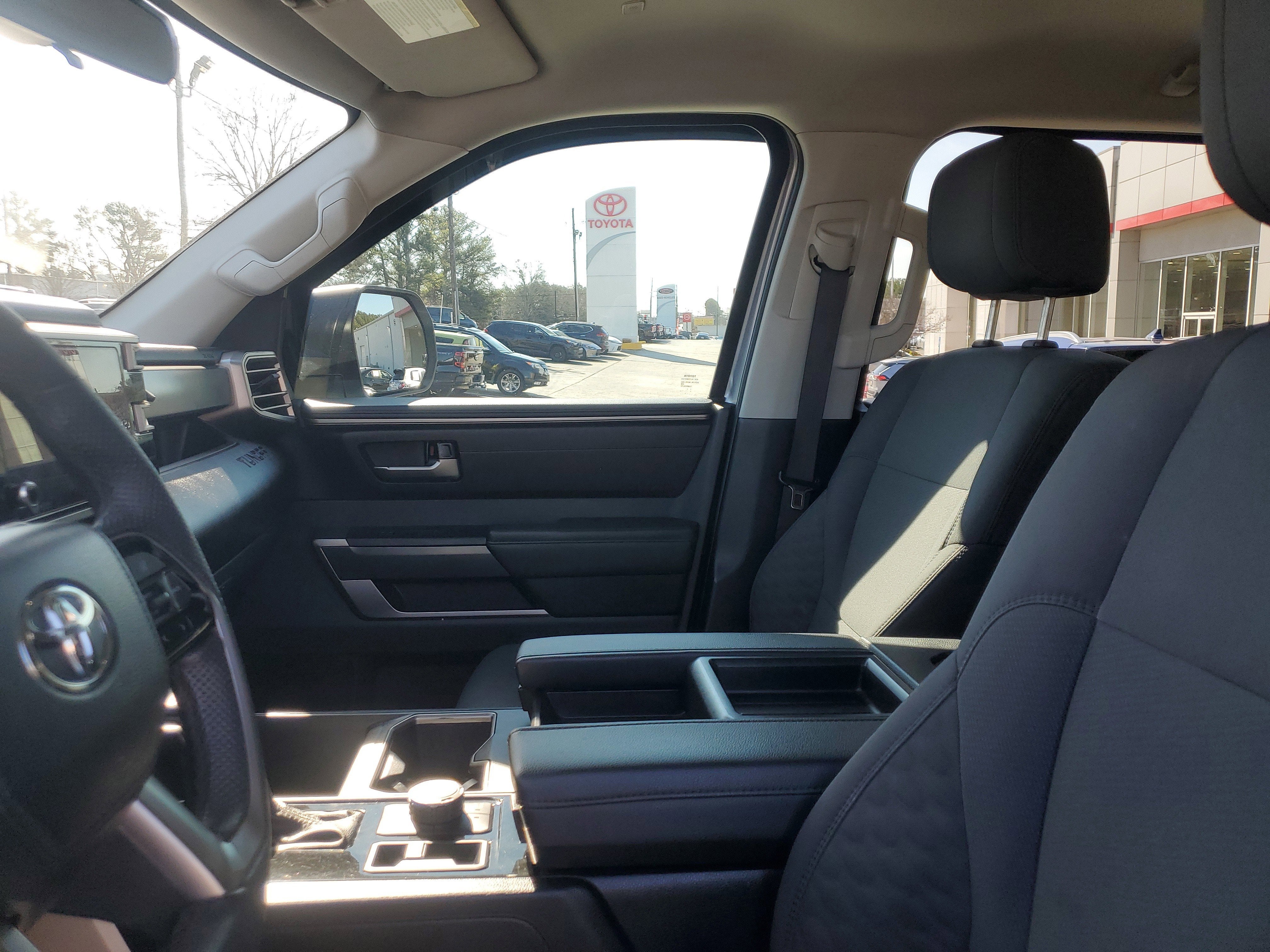 2024 Toyota Tundra 4WD SR5