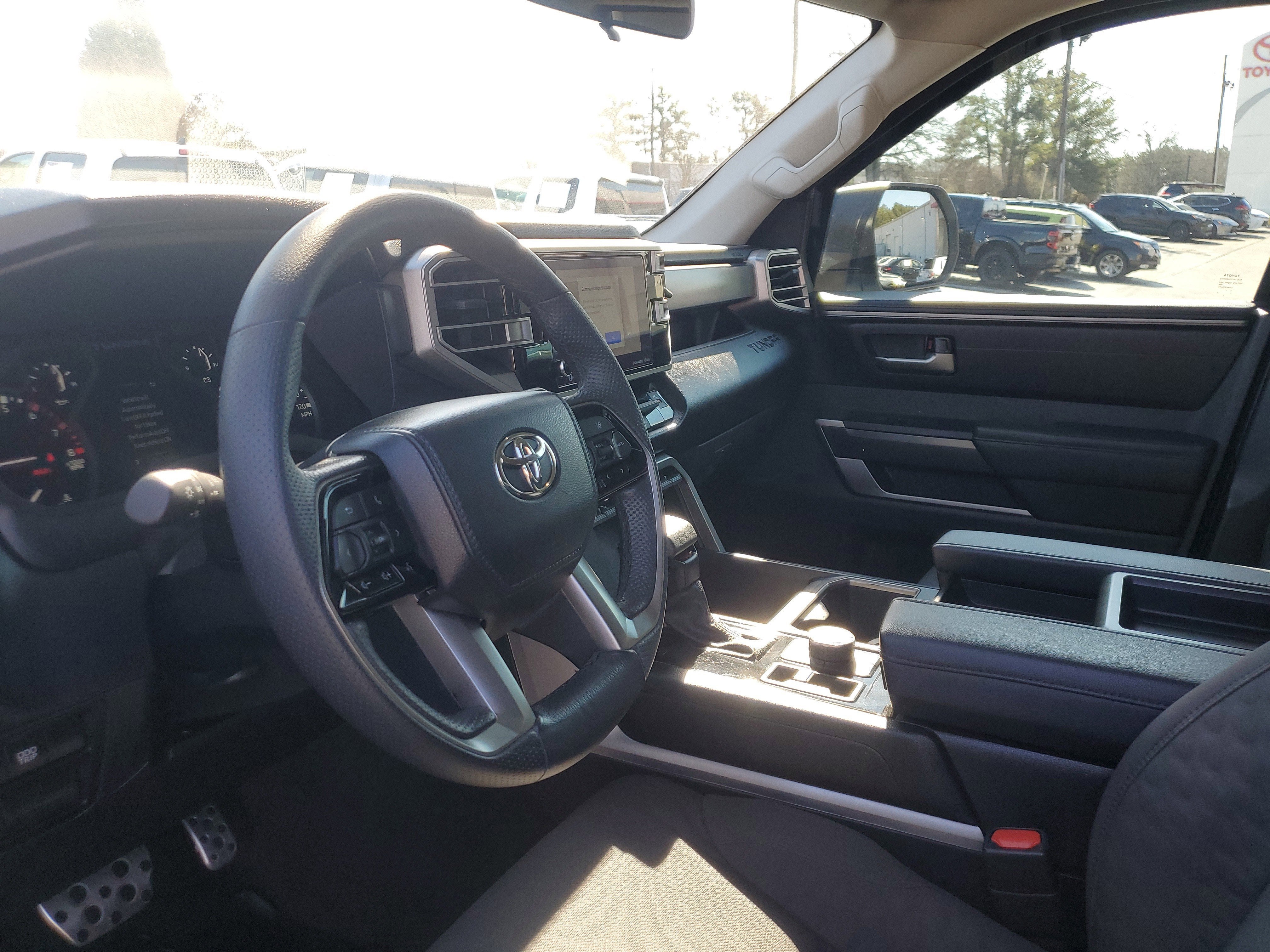 2024 Toyota Tundra 4WD SR5