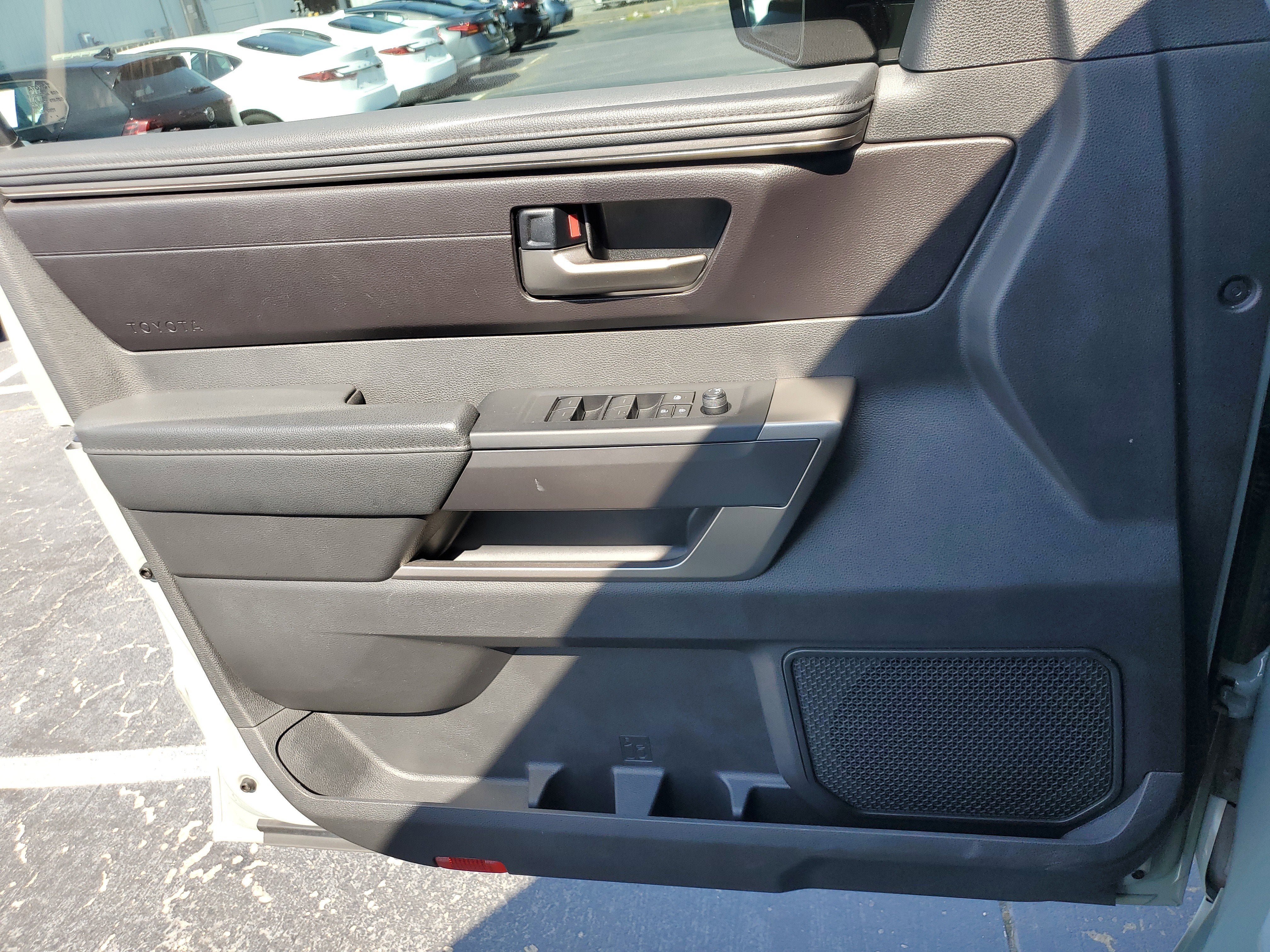 2024 Toyota Tundra 4WD SR5