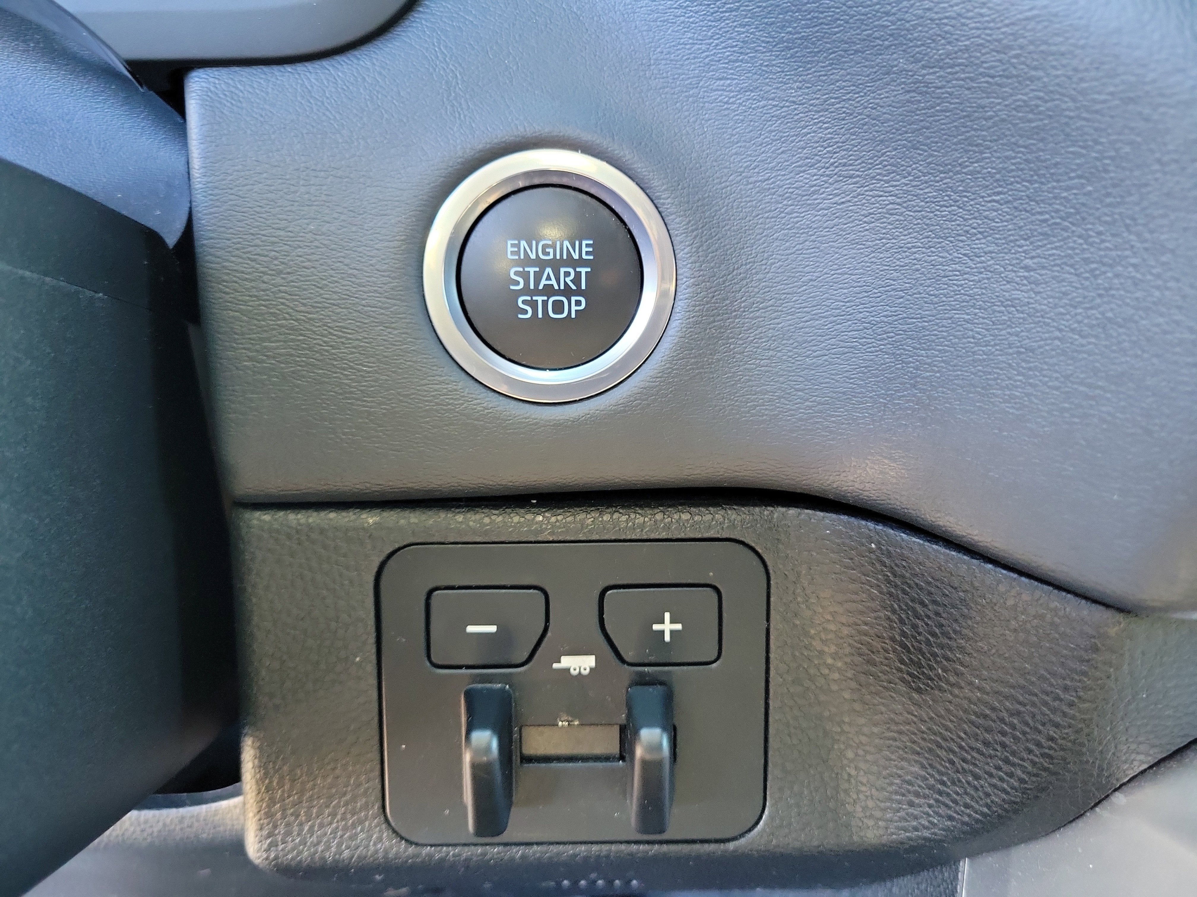 2022 Toyota Tundra 4WD Platinum