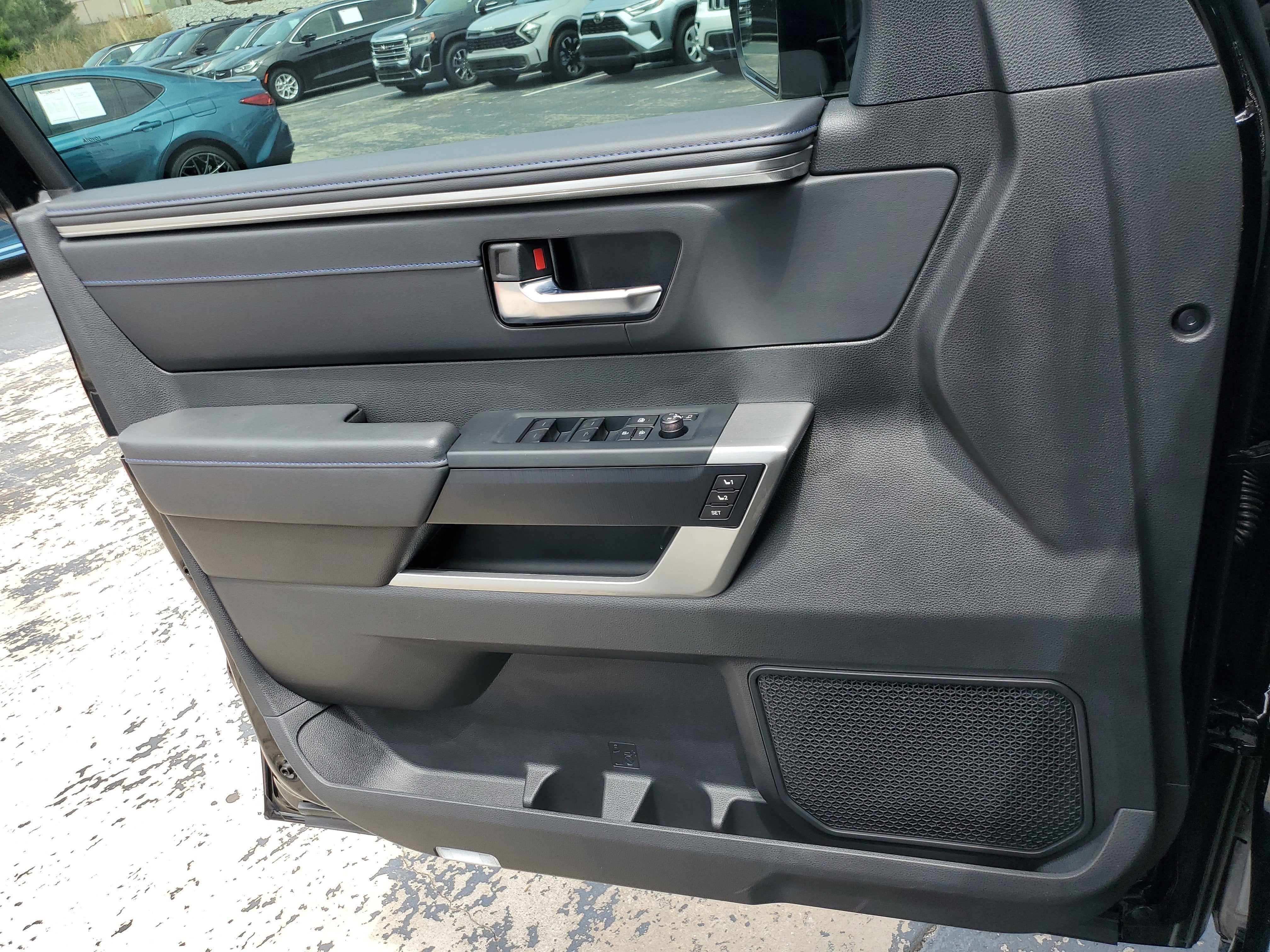 2025 Toyota Tundra 4WD Platinum Hybrid