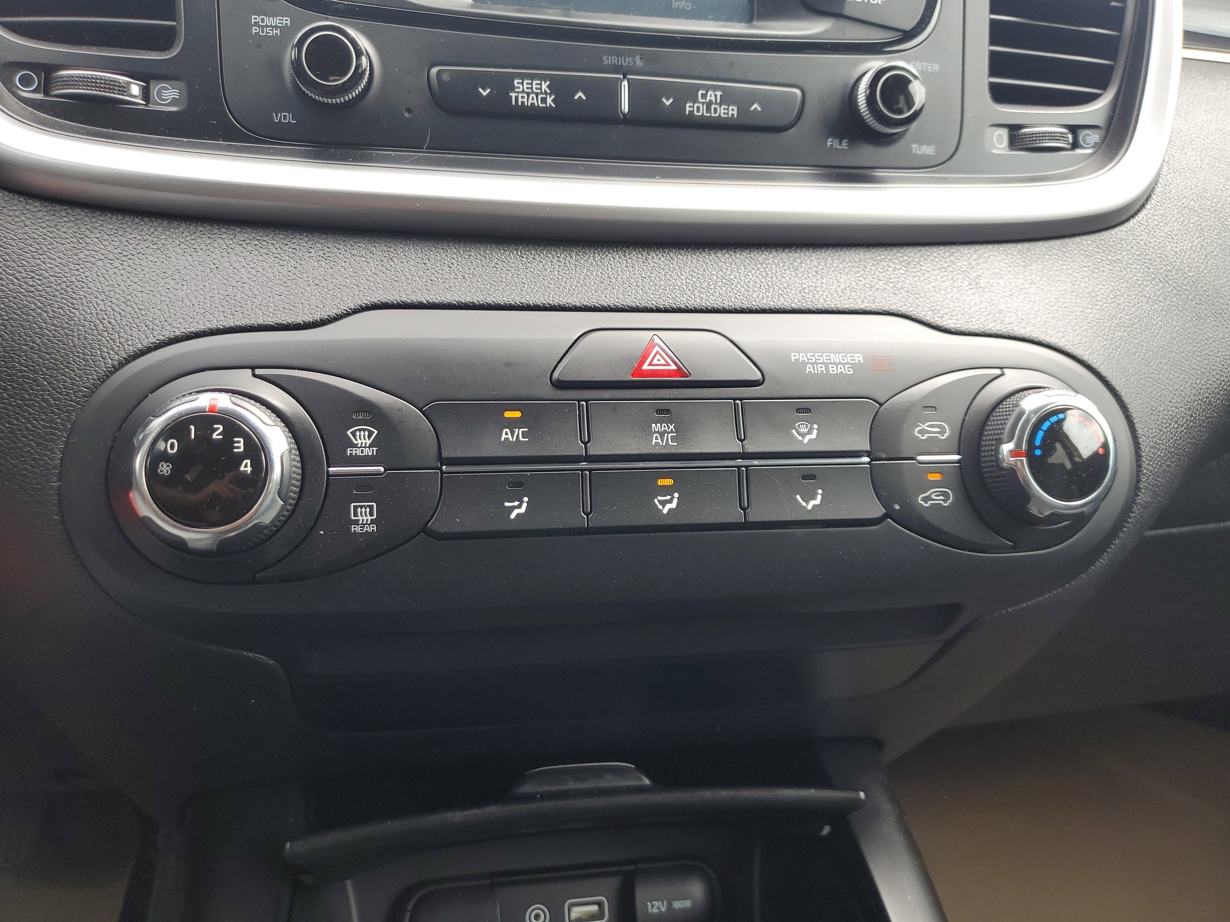 2016 Kia Sorento LX