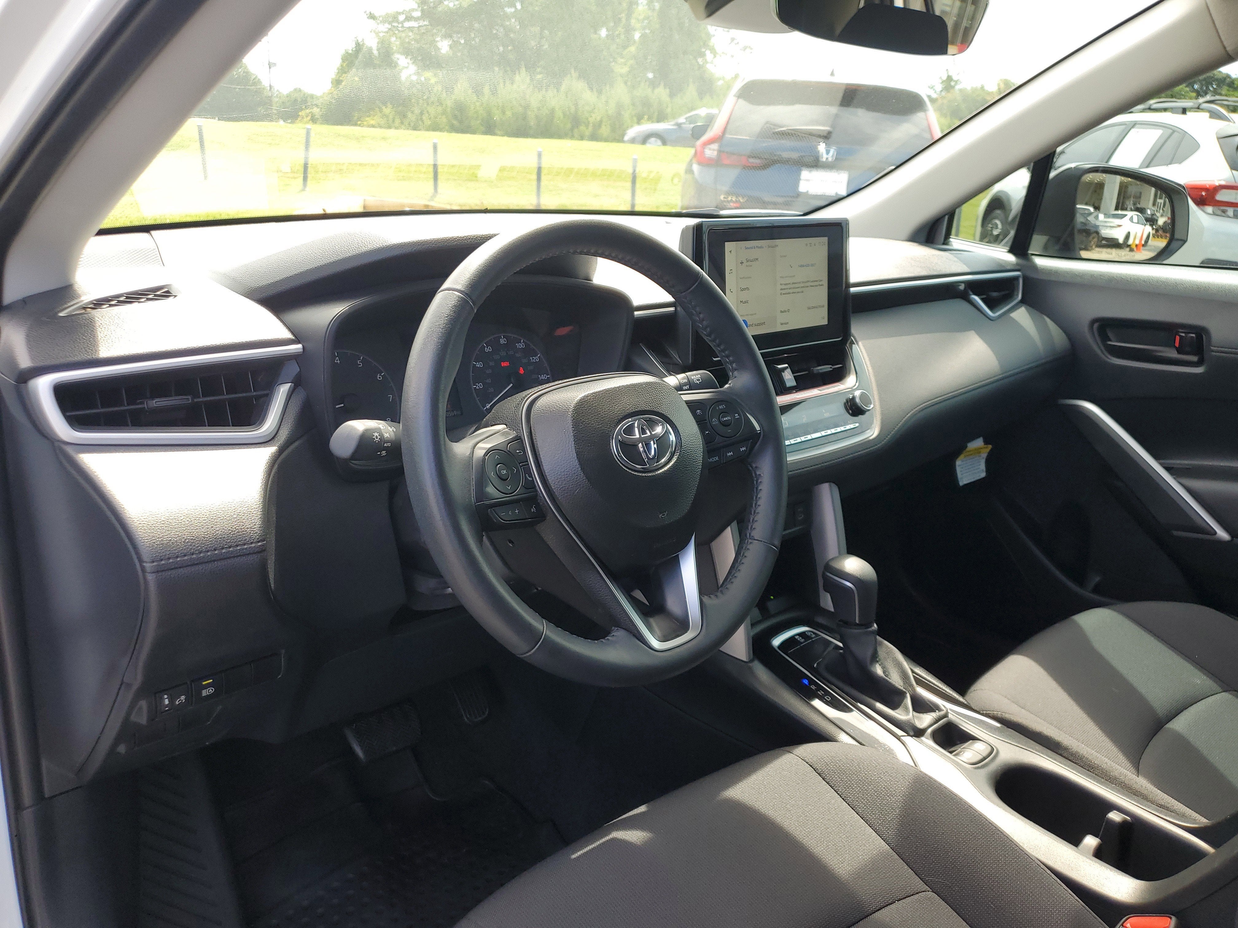 2025 Toyota Corolla Cross LE