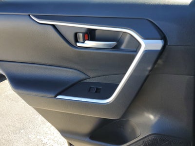 2025 Toyota RAV4 Hybrid SE