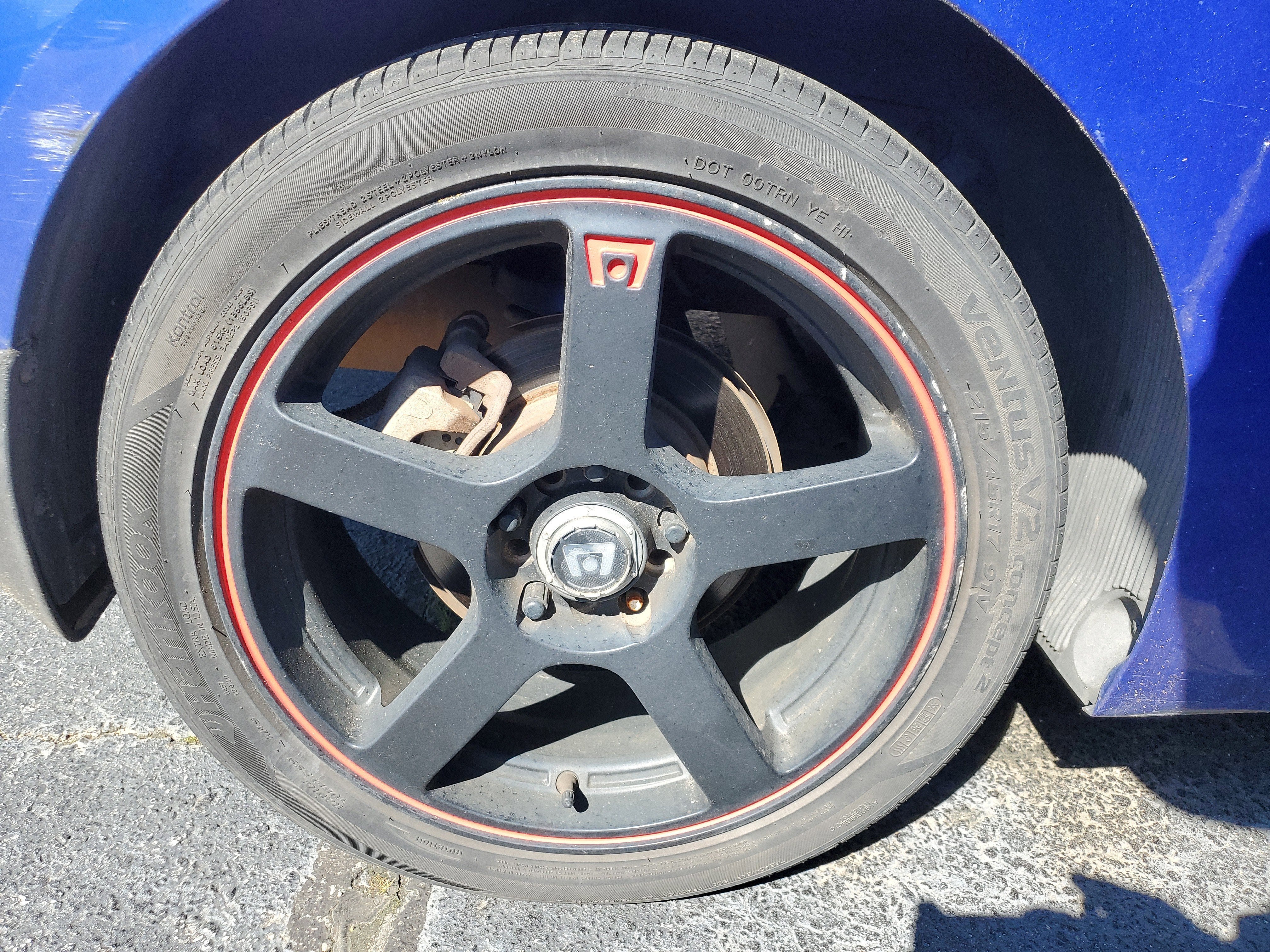 2012 Hyundai Veloster w/Black Int