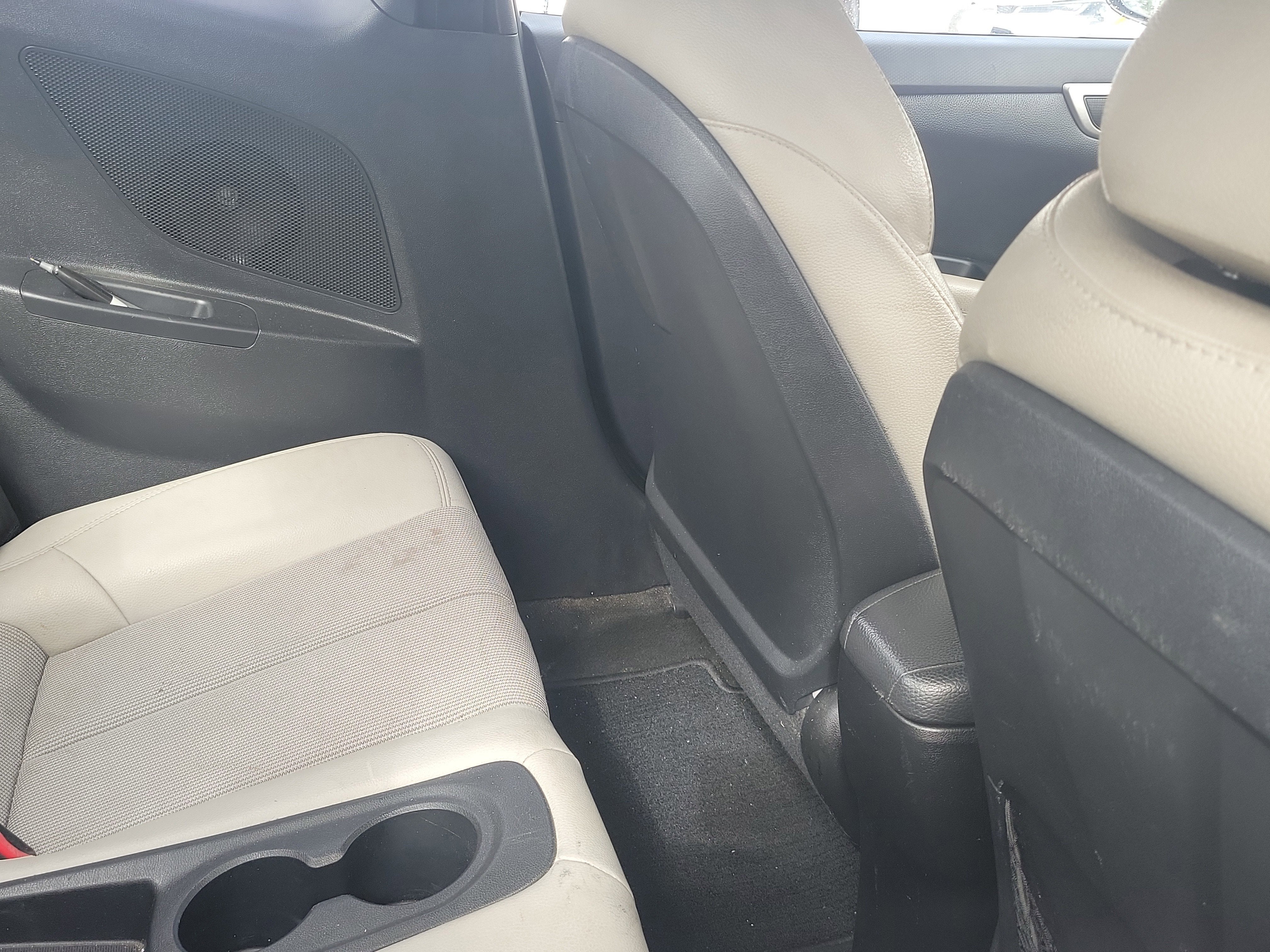 2013 Hyundai Veloster w/Gray Int