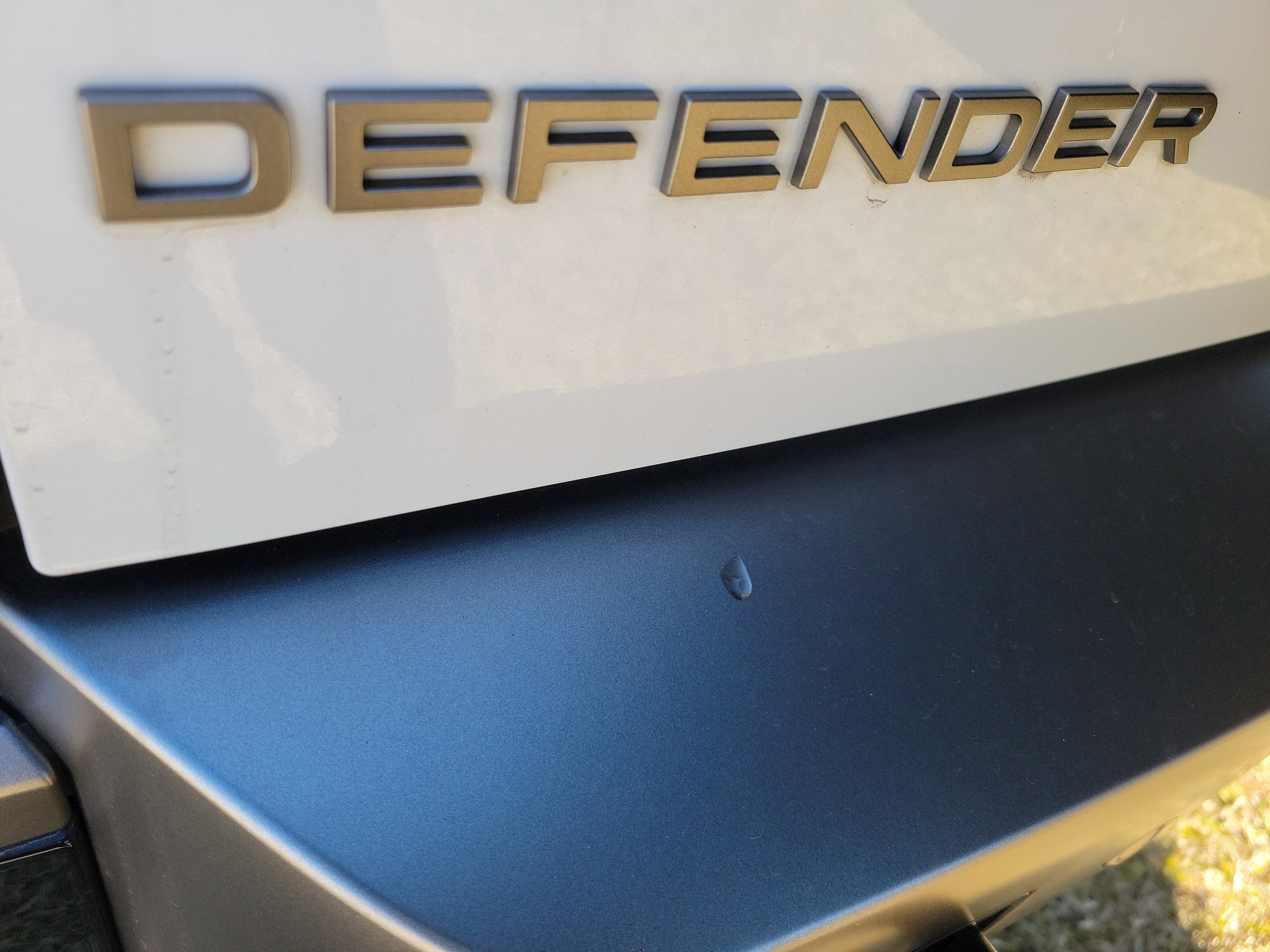 2024 Land Rover Defender X-Dynamic SE