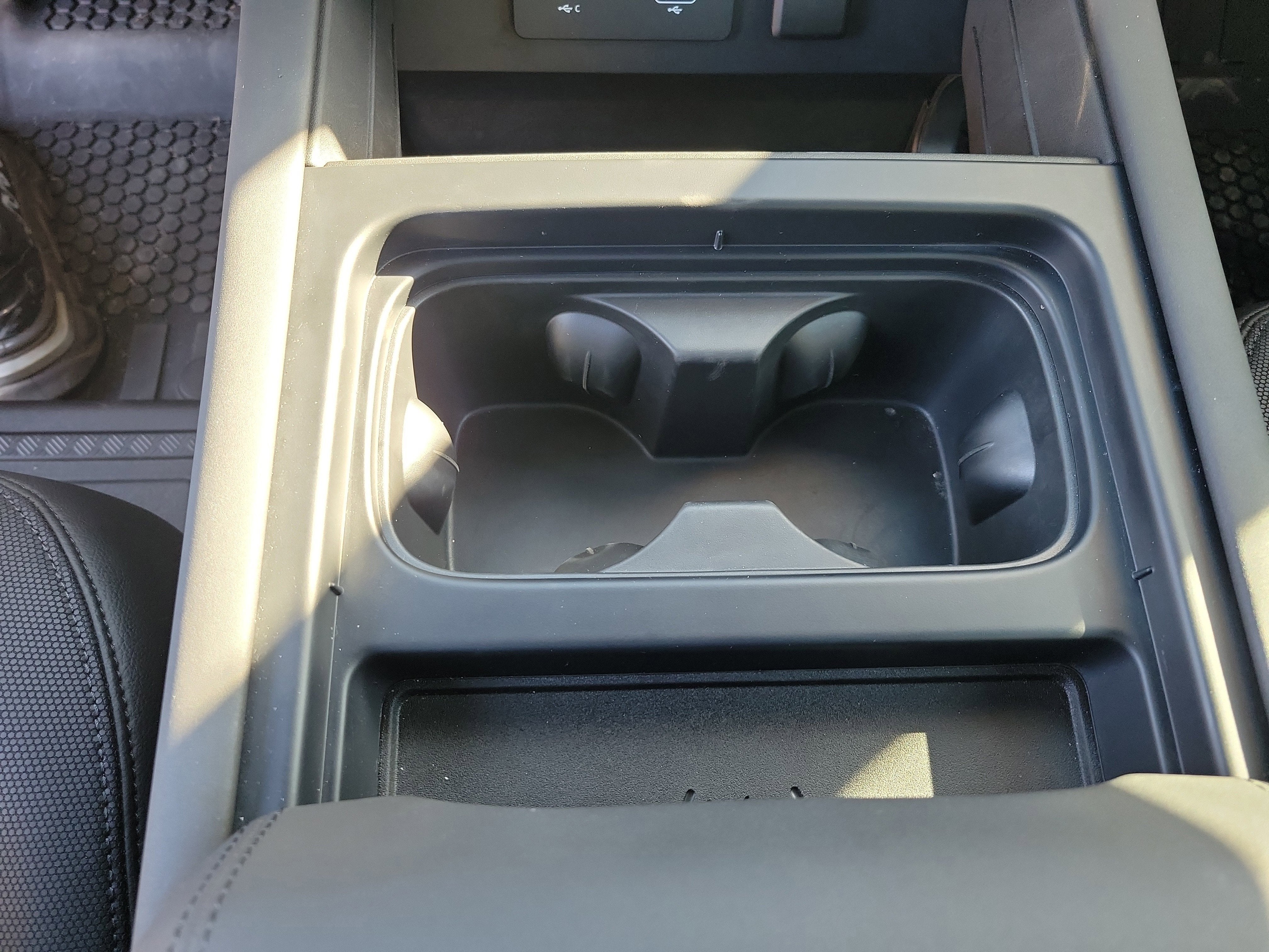 2024 Land Rover Defender X-Dynamic SE