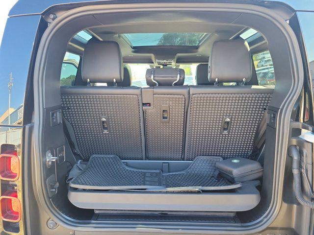 2024 Land Rover Defender X-Dynamic SE