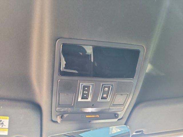 2024 Land Rover Defender X-Dynamic SE