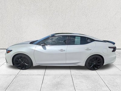2023 Nissan Maxima SR