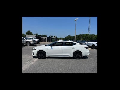 2023 Nissan Maxima SR