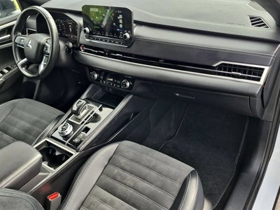 2024 Mitsubishi Outlander SE Black Edition