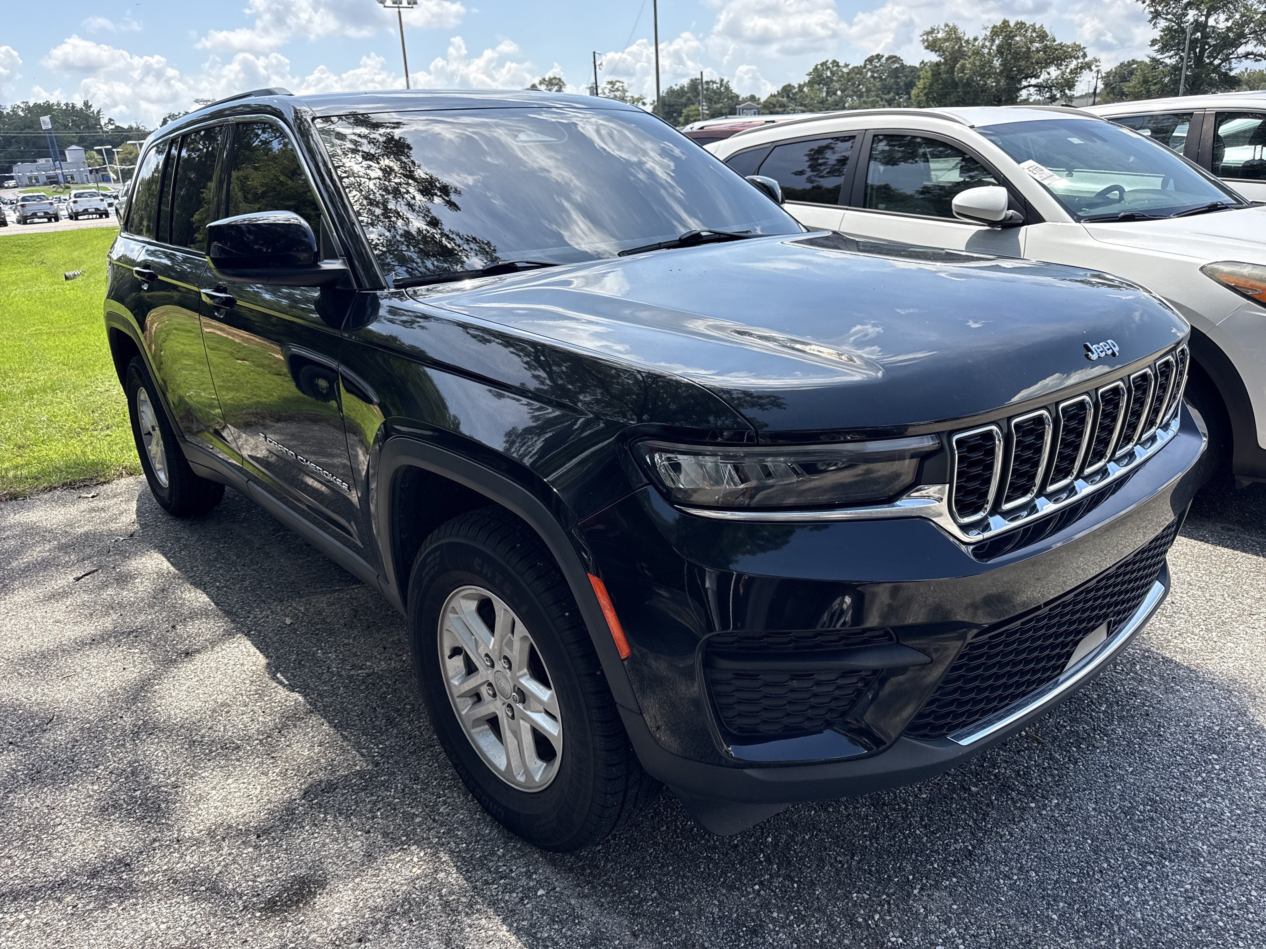 2023 Jeep Grand Cherokee Laredo